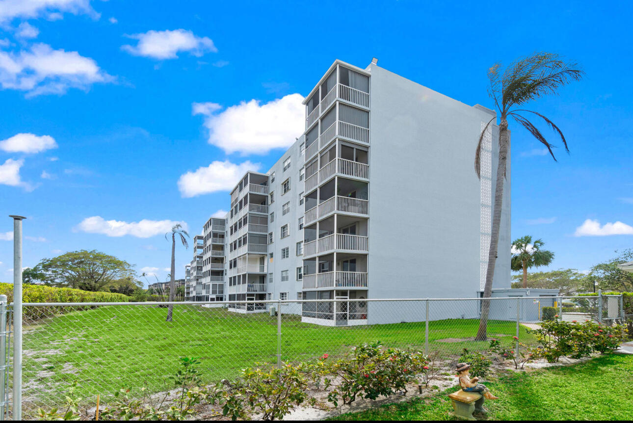 5500 Northwest 2nd Avenue, Unit 414 Boca Raton, FL 33487 - Photo 30 of 38 IMG_8472