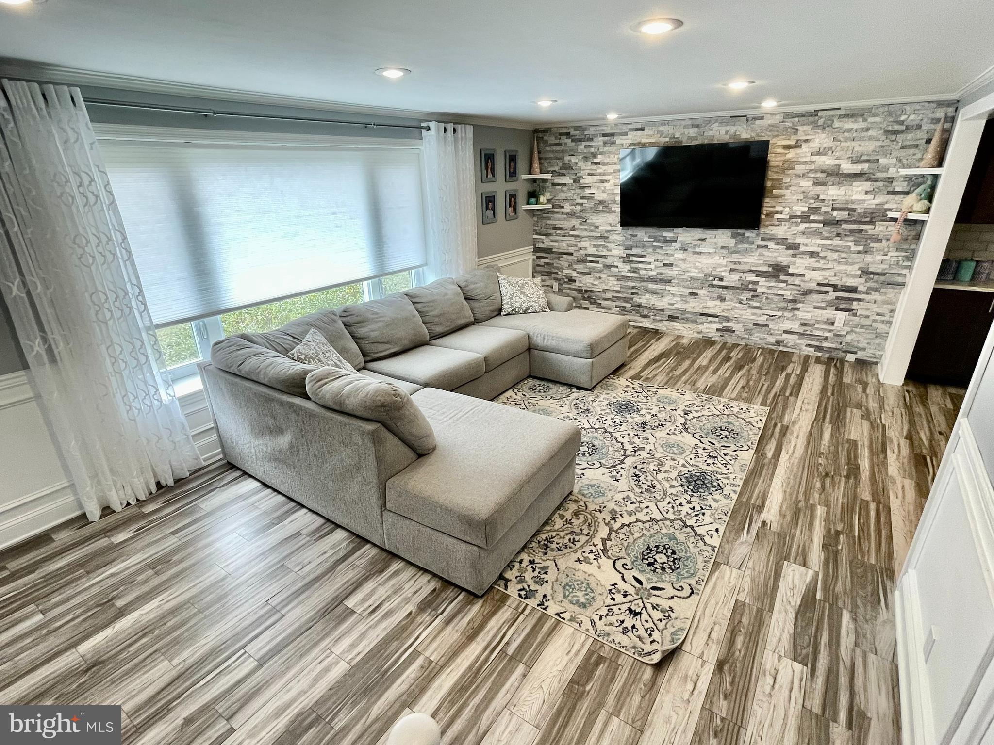 383 Keats Road Huntingdon Valley, PA 19006 - Photo 7 of 93 Gallery Image 7