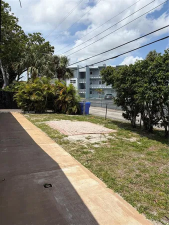 $3,000 | 3205 Liberty Street, Hollywood, FL 33021