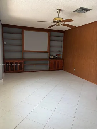 $3,000 | 3205 Liberty Street, Hollywood, FL 33021
