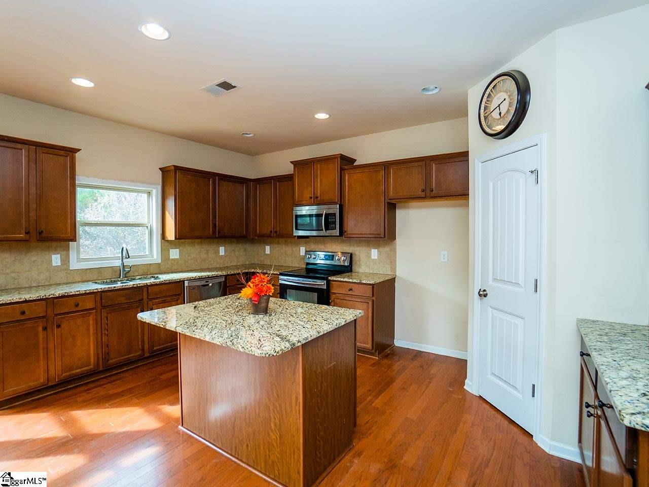 415 Timber Ridge Lane Duncan, SC 29334 - Photo 7 of 27 Gallery Image 7