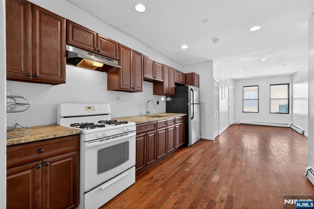 294-300 Governor Street Paterson, NJ 07501 - Photo 7 of 11