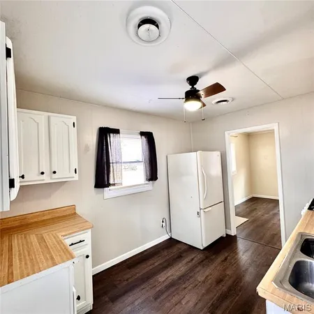 $85,000 | 1023 East Broadway, Centralia, IL 62801