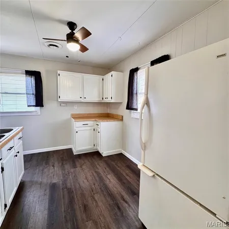 $85,000 | 1023 East Broadway, Centralia, IL 62801