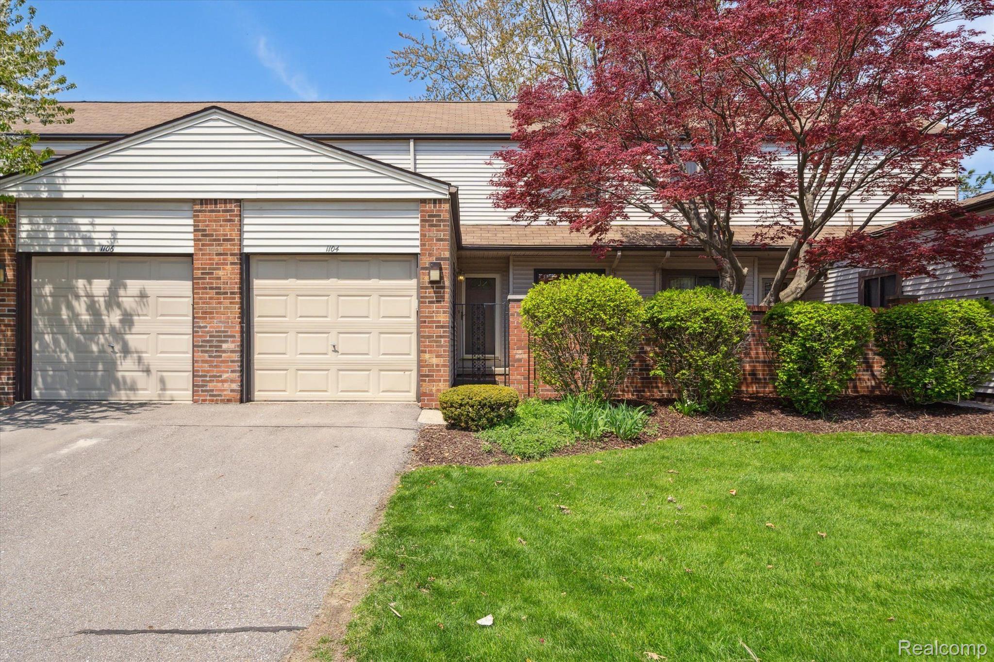 1104 Willow Grove Court Rochester, MI 48307 - Photo 5 of 38 Gallery Image 5