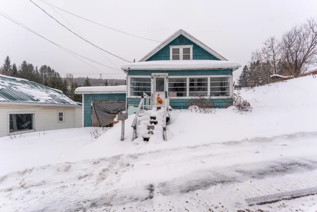 $19,000 | 461 Main Street, Madawaska, ME 04756