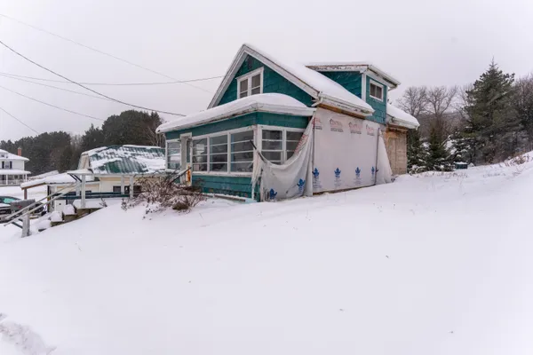 $14,000 | 461 Main Street, Madawaska, ME 04756