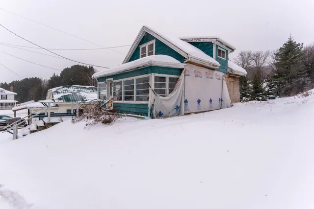$19,000 | 461 Main Street, Madawaska, ME 04756