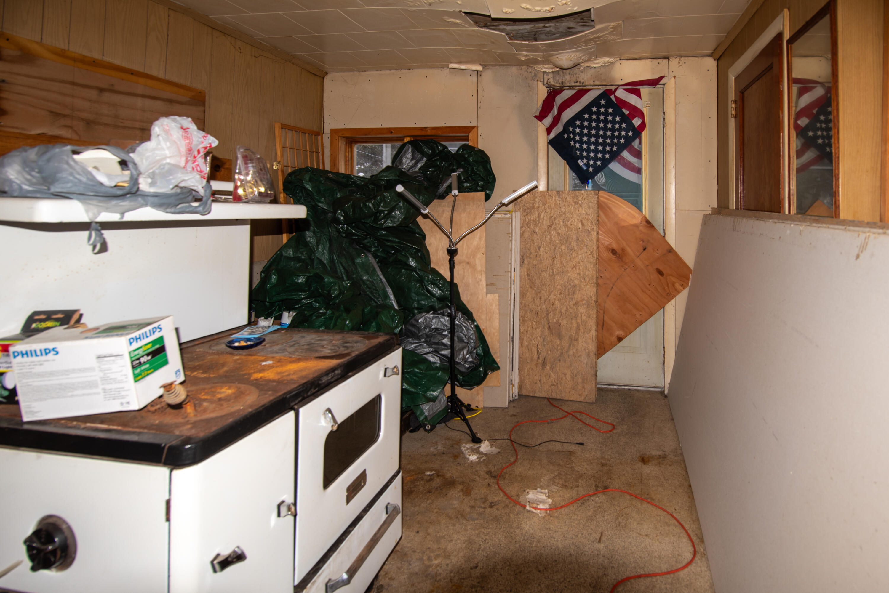 461 Main Street Madawaska, ME 04756 - Photo 22 of 30 Living room