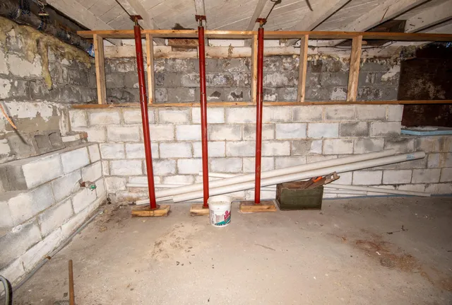 $19,000 | 461 Main Street, Madawaska, ME 04756