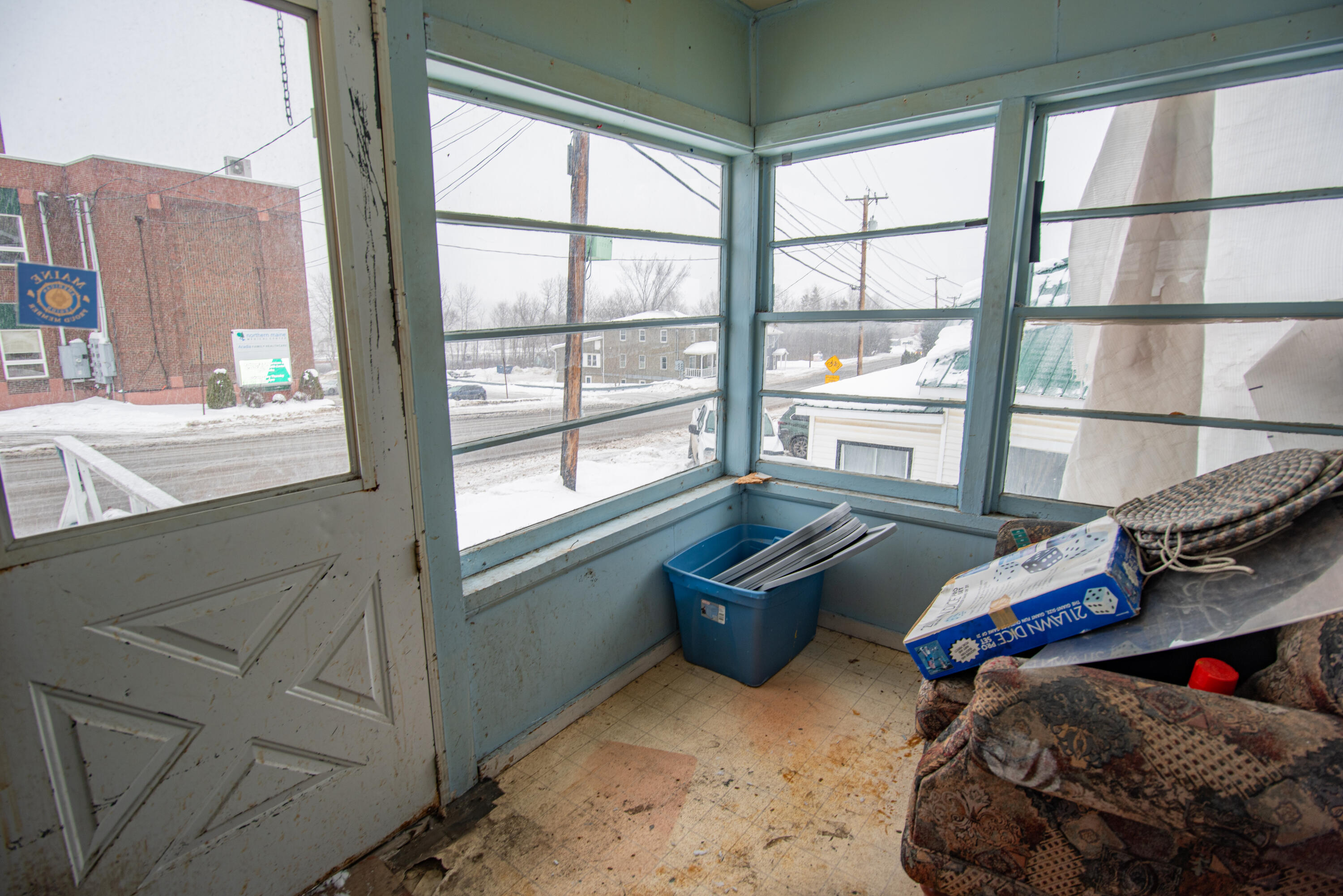 461 Main Street Madawaska, ME 04756 - Photo 9 of 30 3 season porch