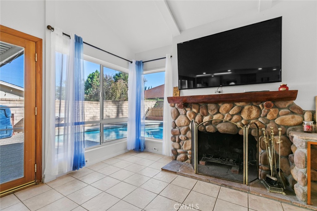 23814 Sarda Road Valencia, CA 91355 - Photo 15 of 58