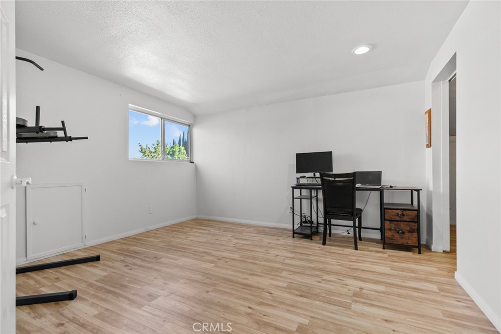 23814 Sarda Road Valencia, CA 91355 - Photo 30 of 58