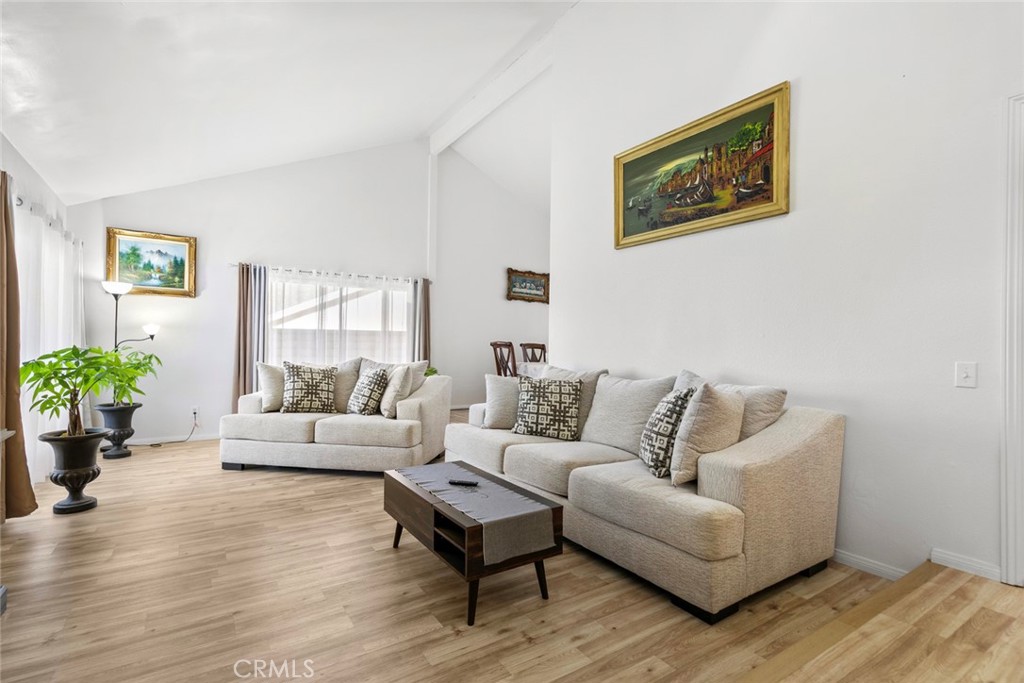 23814 Sarda Road Valencia, CA 91355 - Photo 5 of 58