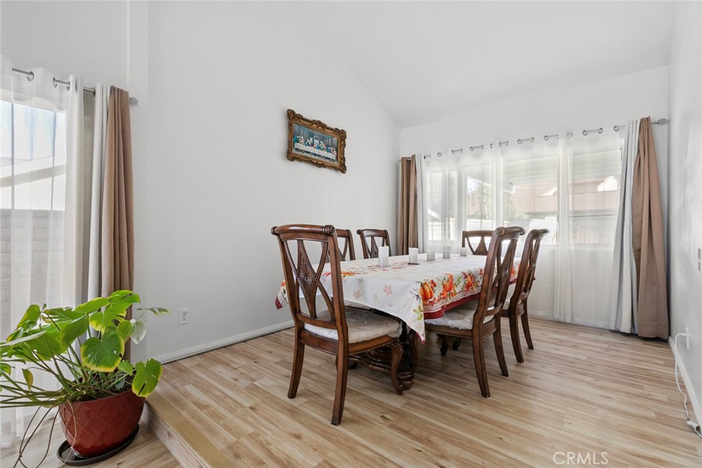 23814 Sarda Road Valencia, CA 91355 - Photo 7 of 58