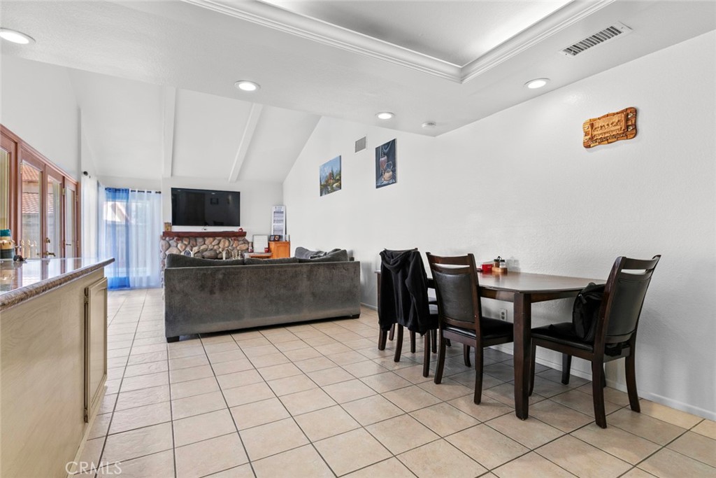 23814 Sarda Road Valencia, CA 91355 - Photo 9 of 58