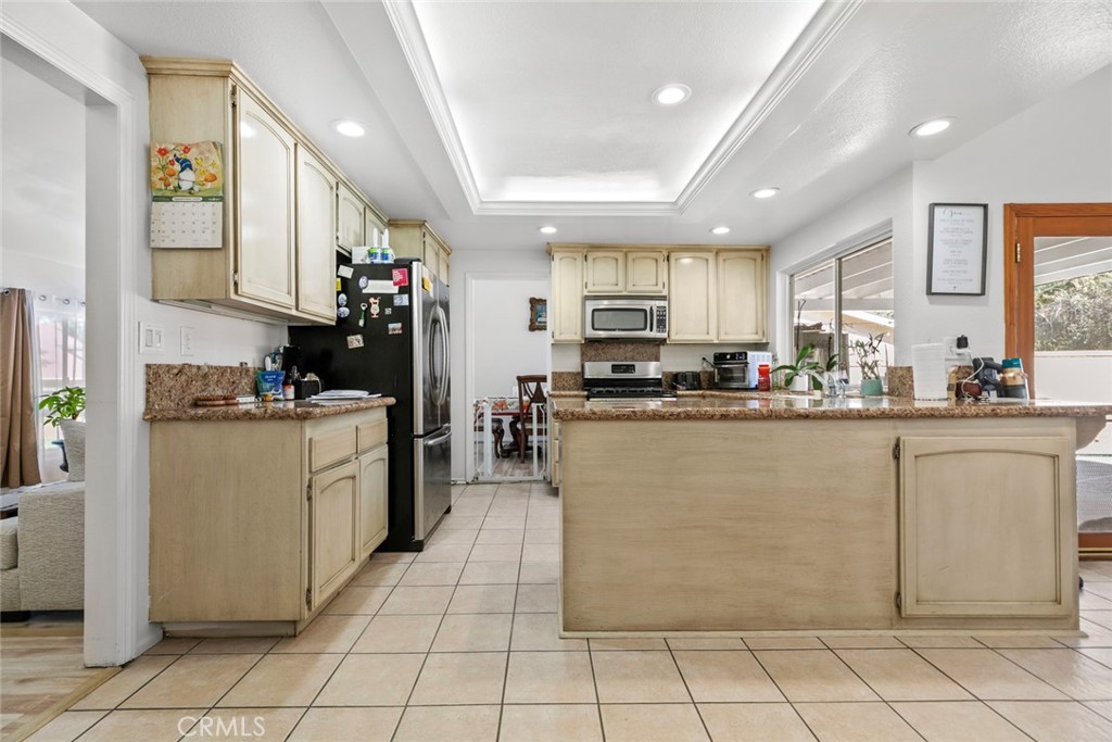 23814 Sarda Road Valencia, CA 91355 - Photo 10 of 58