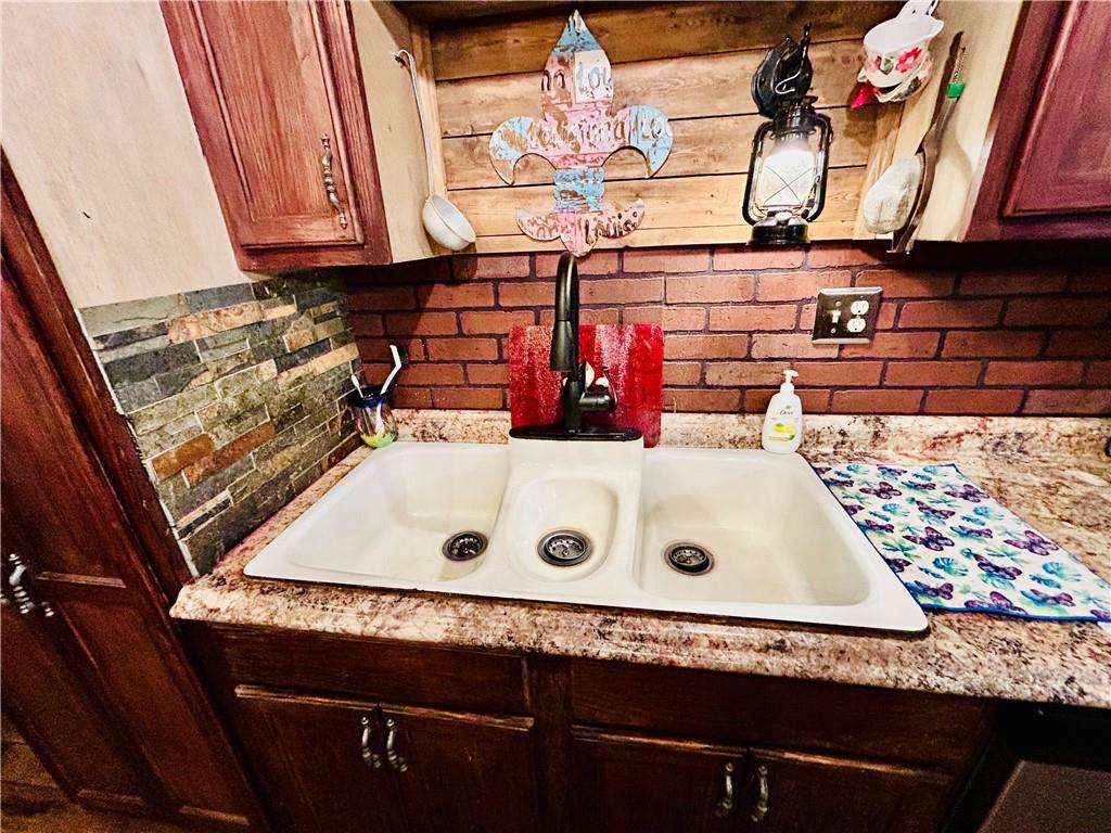 479 Airbase Road Pollock, LA 71467 - Photo 14 of 38