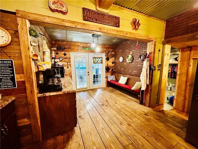 $230,000 | 479 Airbase Road, Pollock, LA 71467