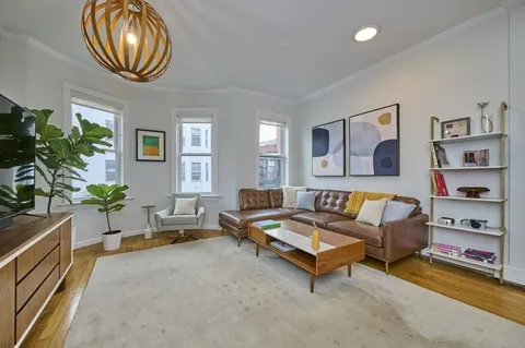 $1,125,000 | 213 Green Street, Unit 2, Cambridge, MA 02139