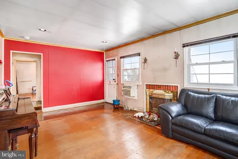 $475,000 | 3310 University Boulevard West, Kensington, MD 20895