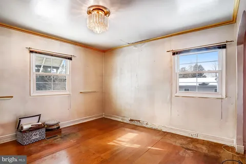 $475,000 | 3310 University Boulevard West, Kensington, MD 20895