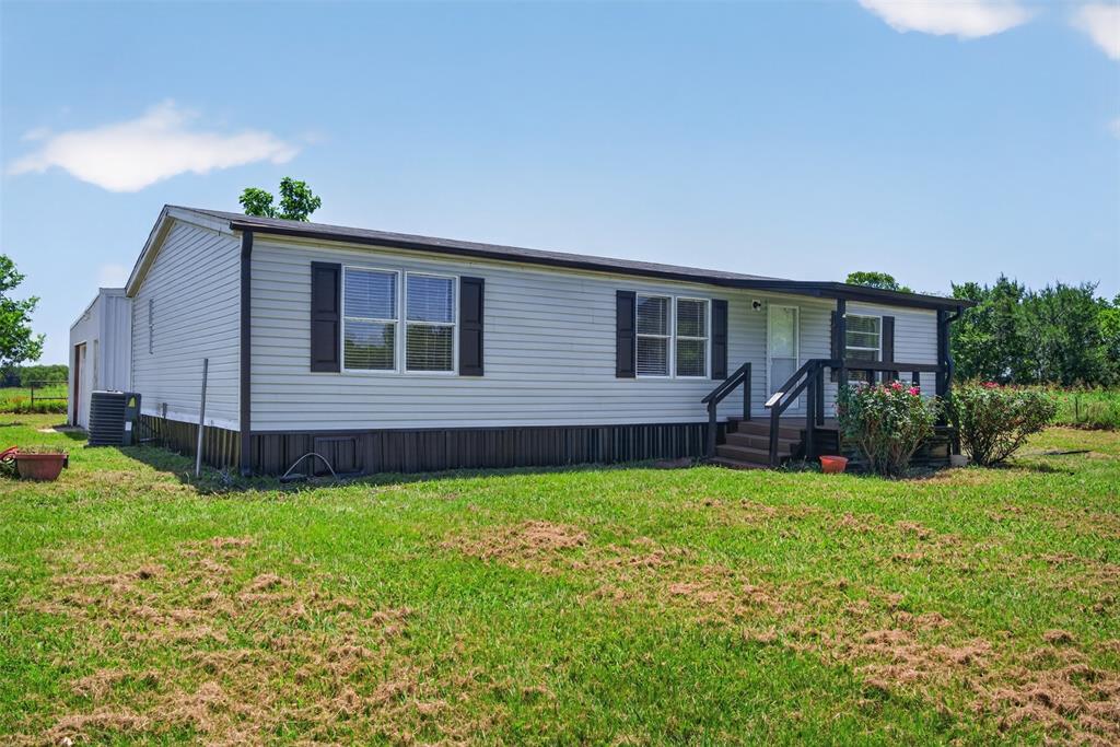 875 Fm 71 Commerce, TX 75428 - Photo 3 of 38