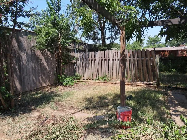 $269,900 | 2113 Vail Drive, Garland, TX 75044