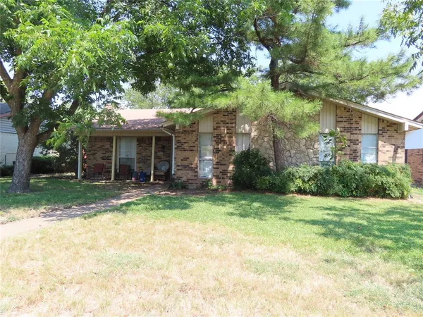$269,900 | 2113 Vail Drive, Garland, TX 75044