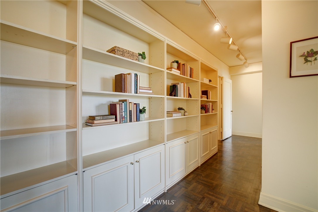 1223 Spring Street, Unit 401 Seattle, WA 98104 - Photo 22 of 25