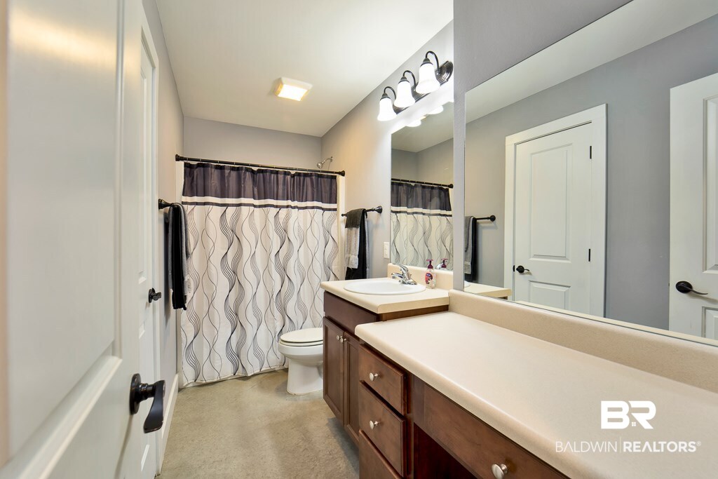 2011 Ridgewood Drive South Lillian, AL 36549 - Photo 13 of 14 Bath w tub/shower combo