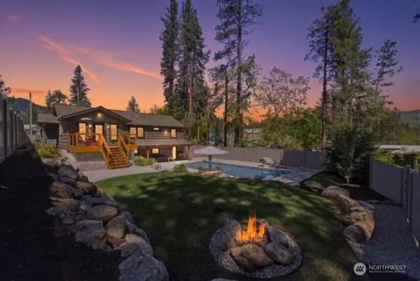 $1,590,000 | 1221 Commercial Street, Leavenworth, WA 98826