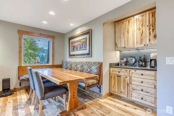 $1,590,000 | 1221 Commercial Street, Leavenworth, WA 98826