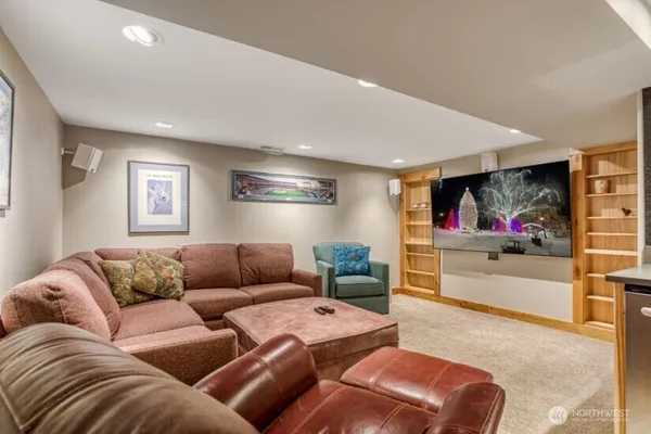$1,590,000 | 1221 Commercial Street, Leavenworth, WA 98826
