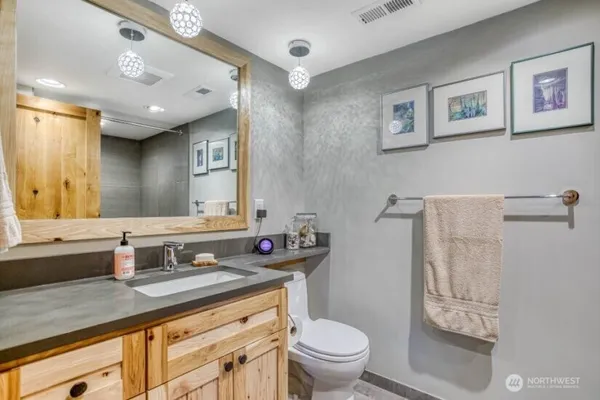 $1,590,000 | 1221 Commercial Street, Leavenworth, WA 98826