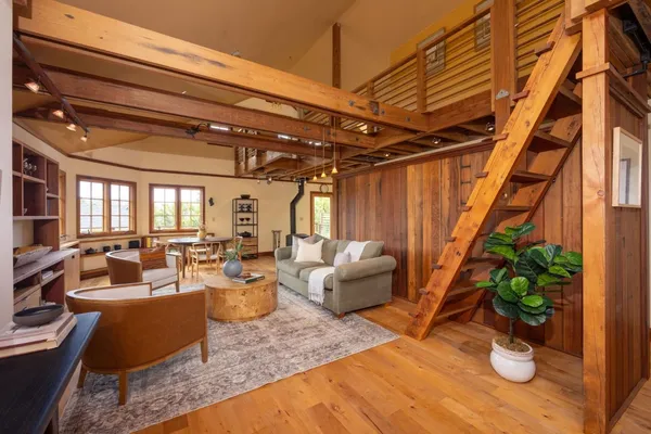$1,549,000 | 401 Avenue Del Oro, El Granada, CA 94019