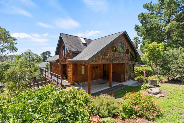 $1,549,000 | 401 Avenue Del Oro, El Granada, CA 94019