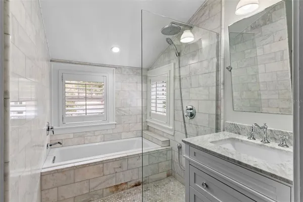 $5,500 | 418 Jasmine Way, Clearwater, FL 33756