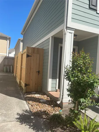 $2,150 | 1706 Redwing Haven Drive, Houston, TX 77009