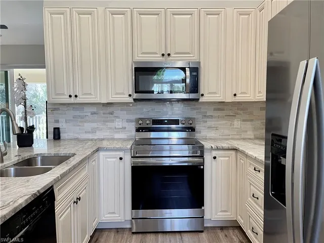 $418,000 | 6765 Huntington Lakes Circle, Unit 201, Naples, FL 34119