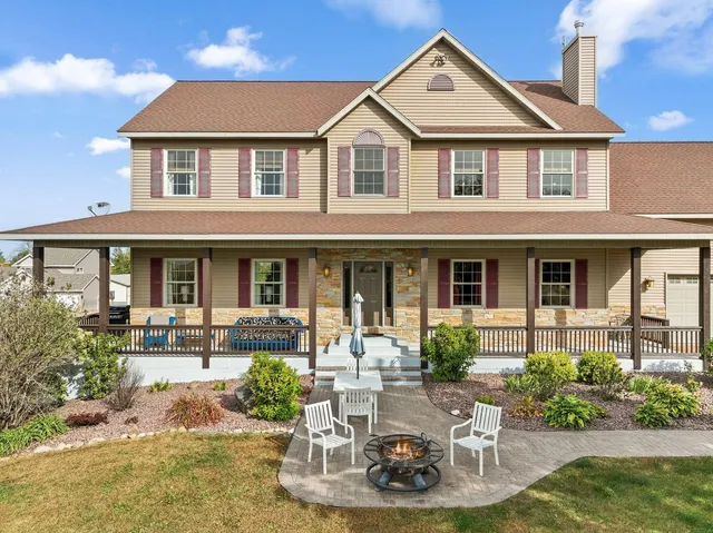 $999,995 | 12470 West 270th Street, Belle Plaine, MN 56011