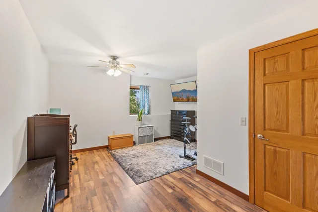 $999,995 | 12470 West 270th Street, Belle Plaine, MN 56011