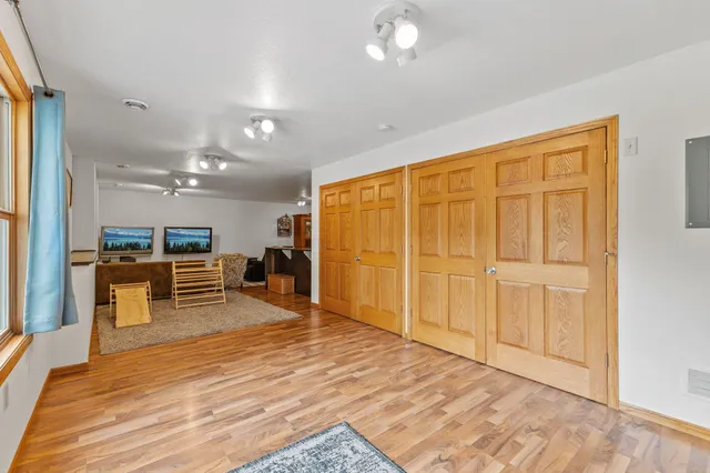 $999,995 | 12470 West 270th Street, Belle Plaine, MN 56011