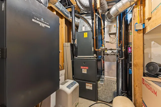 $999,995 | 12470 West 270th Street, Belle Plaine, MN 56011