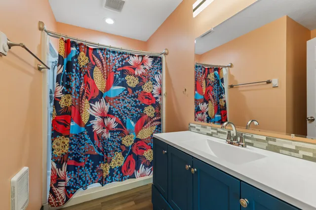 $999,995 | 12470 West 270th Street, Belle Plaine, MN 56011