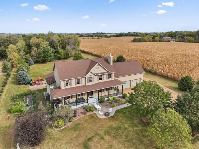 $999,995 | 12470 West 270th Street, Belle Plaine, MN 56011