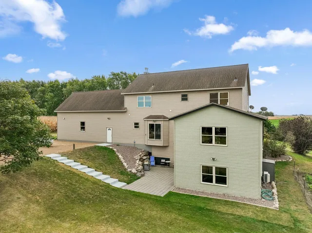 $999,995 | 12470 West 270th Street, Belle Plaine, MN 56011