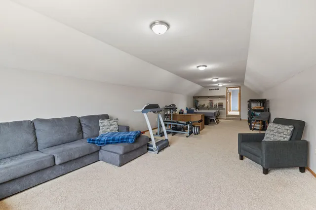 $999,995 | 12470 West 270th Street, Belle Plaine, MN 56011