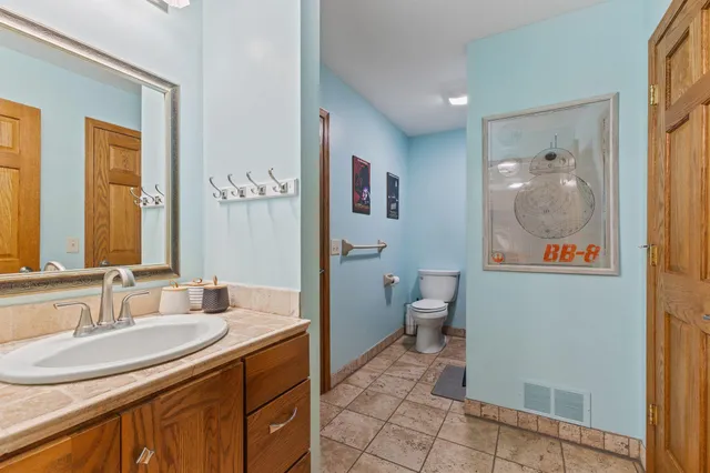 $999,995 | 12470 West 270th Street, Belle Plaine, MN 56011