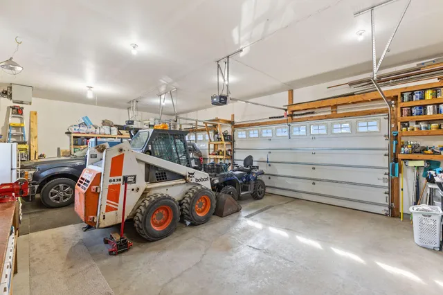 $999,995 | 12470 West 270th Street, Belle Plaine, MN 56011